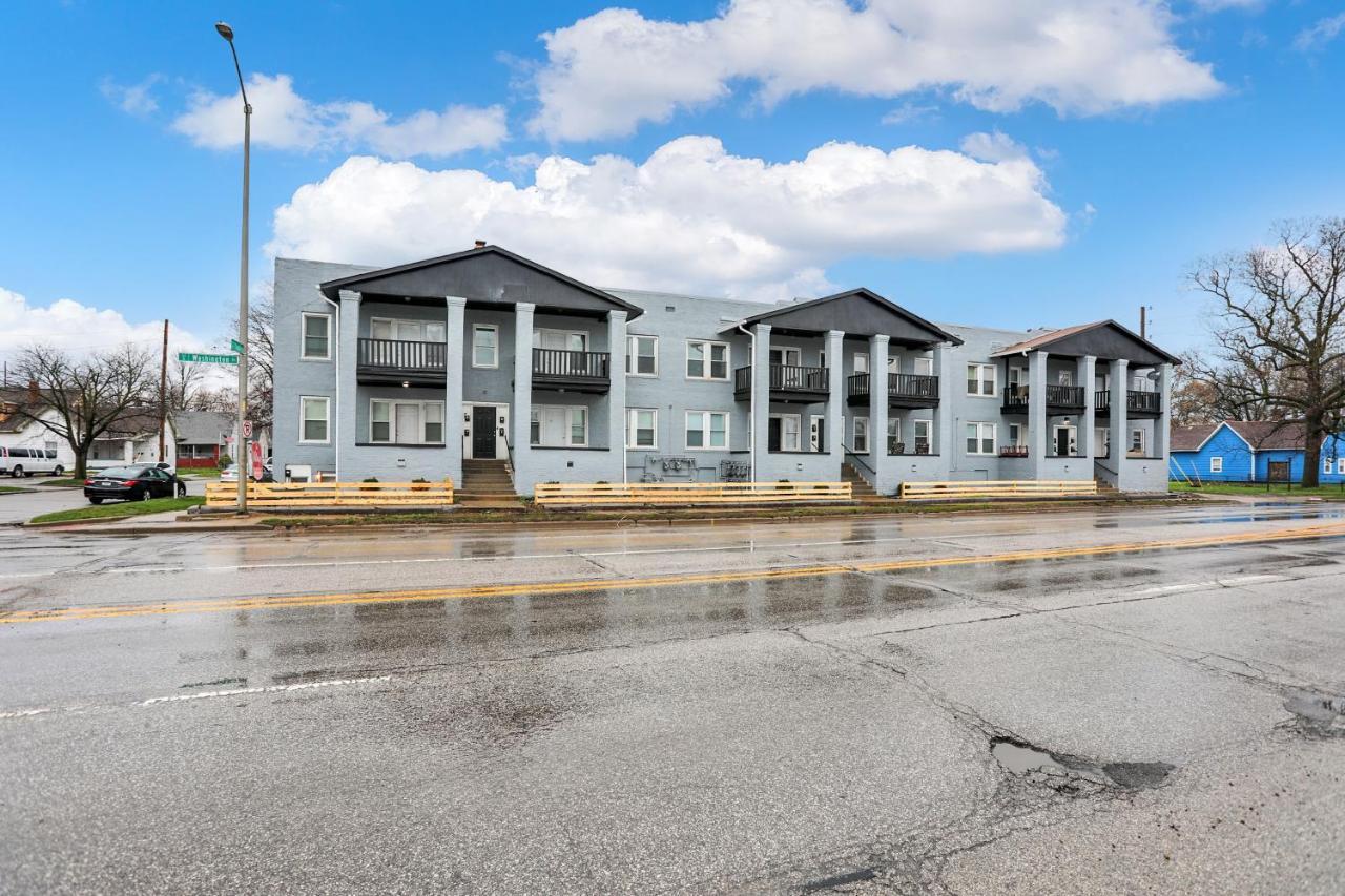 The Village Downtown West Indianapolis Exterior foto