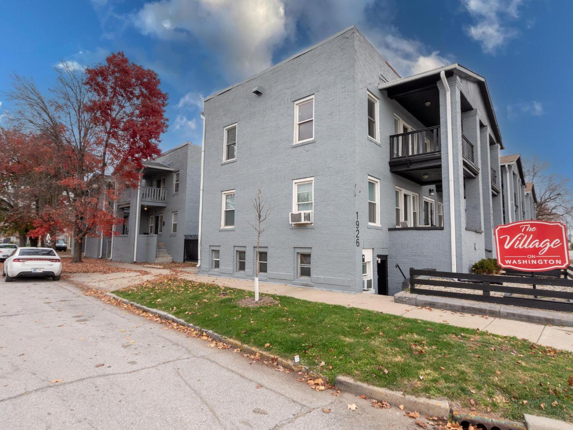 The Village Downtown West Indianapolis Exterior foto