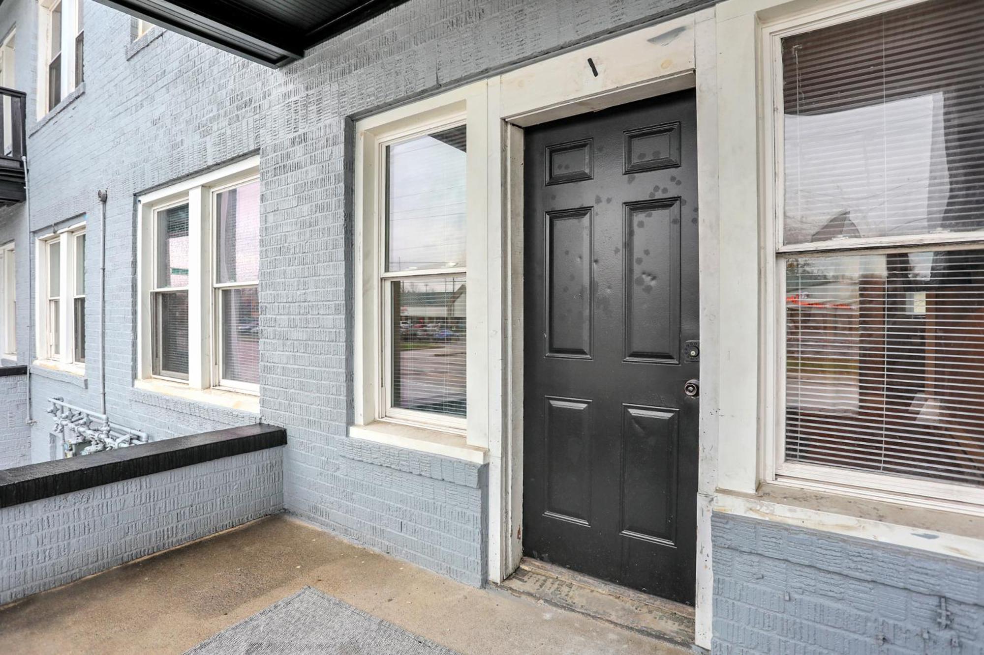 The Village Downtown West Indianapolis Exterior foto